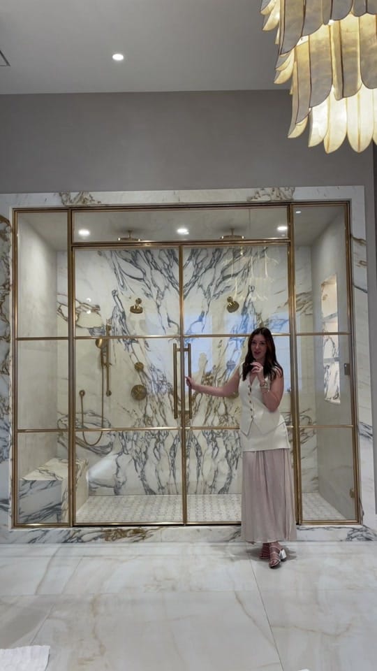 Post 5 by Kelly Stone on TikTok (video)