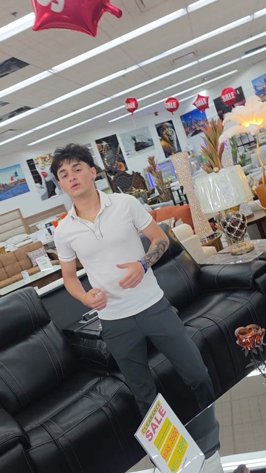 Post 5 by MR.CLOSEOUT FURNITURE on TikTok (video)