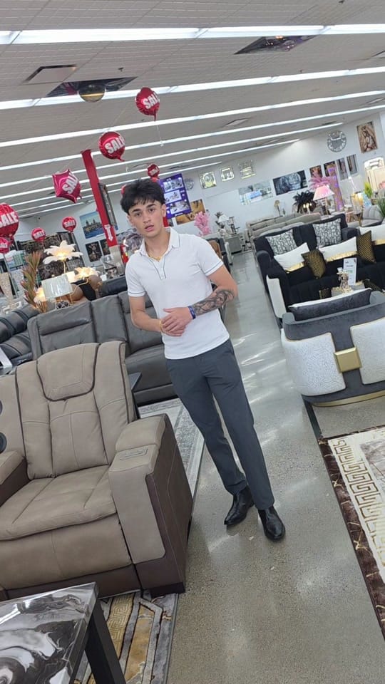 Post 7 by MR.CLOSEOUT FURNITURE on TikTok (video)