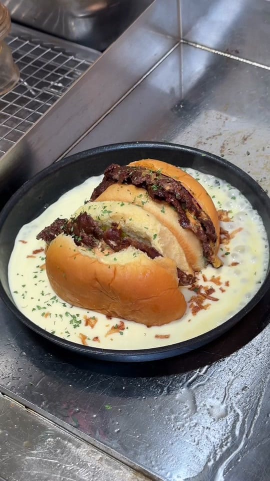 Post 5 by 🍴POPPINS🍴 on TikTok (video)
