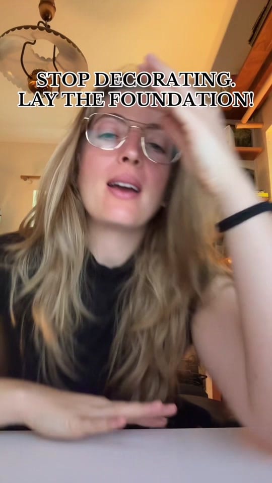 Post 6 by Mariella Tzakis on TikTok (video)