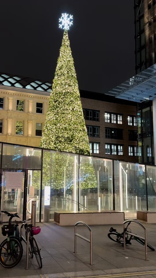 Post 1 by London Travel and Tours on TikTok (video)