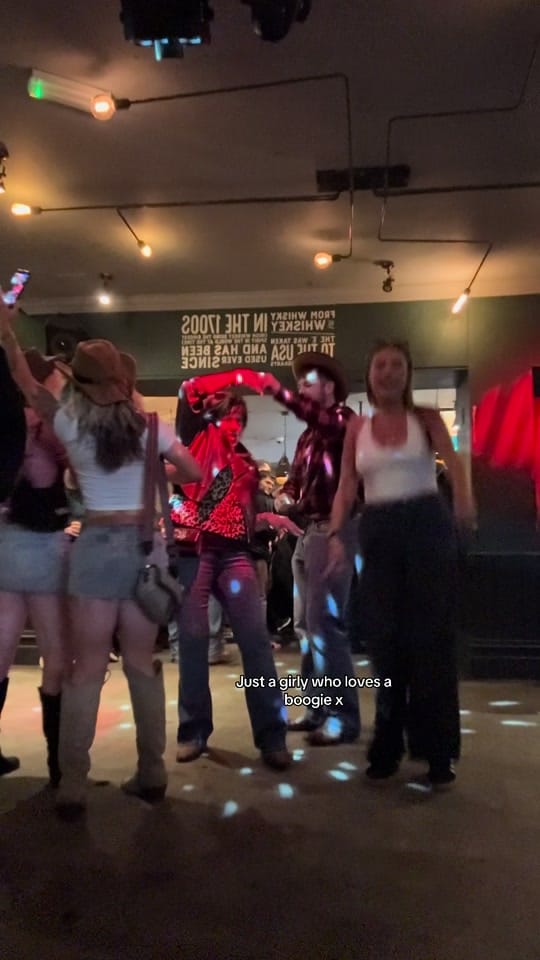 Post 2 by Chloe2610 on TikTok (video)