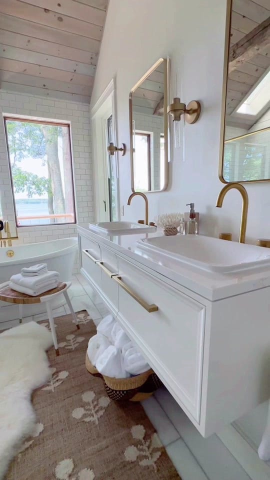 Post 5 by Nicolas Home on TikTok (video)