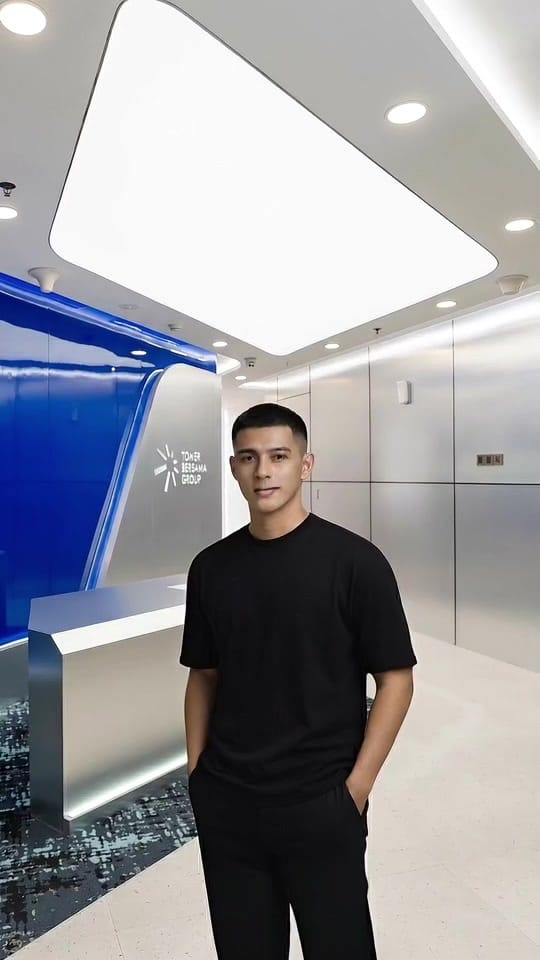 Post 8 by Alien Design Consultant on TikTok (video)