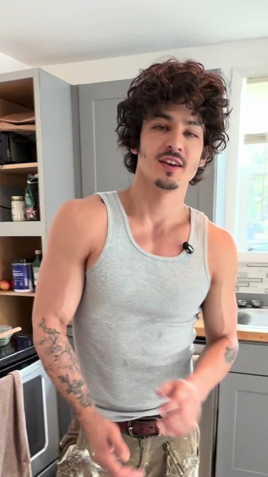 Post 1 by Angel on TikTok (video)