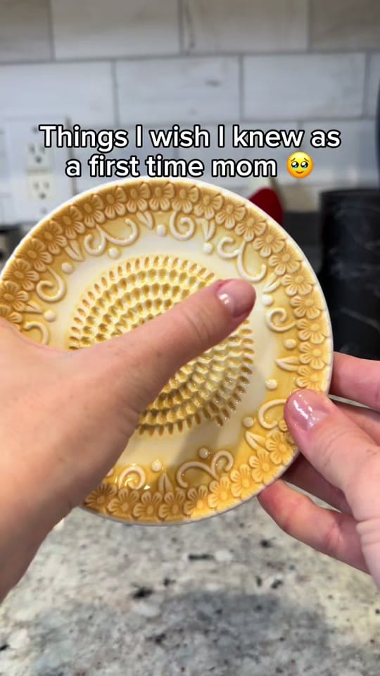 Post 7 by Daria | Mom Hacks on TikTok (video)