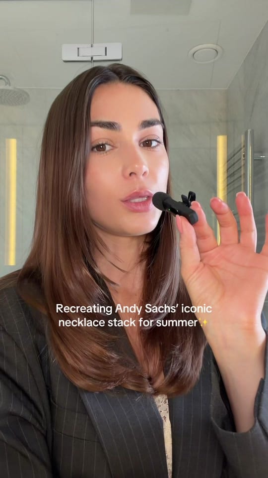 Post 2 by Olya Davies on TikTok (video)