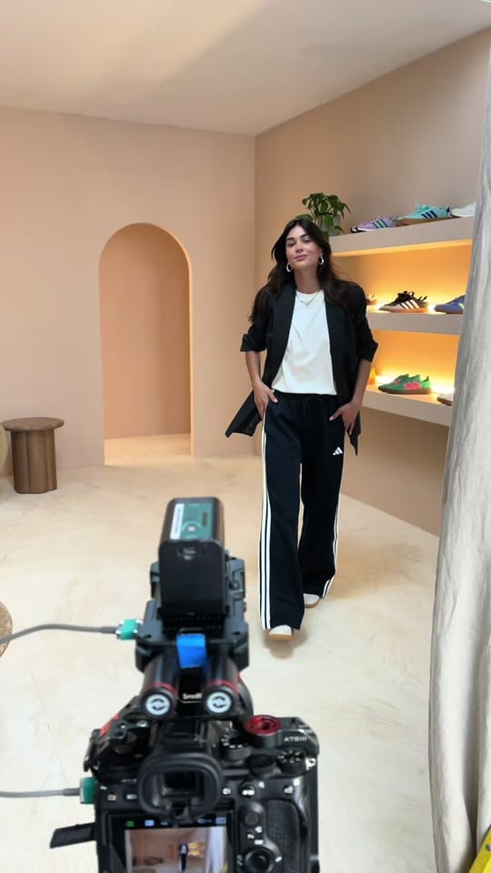 Post 10 by Olya Davies on TikTok (video)