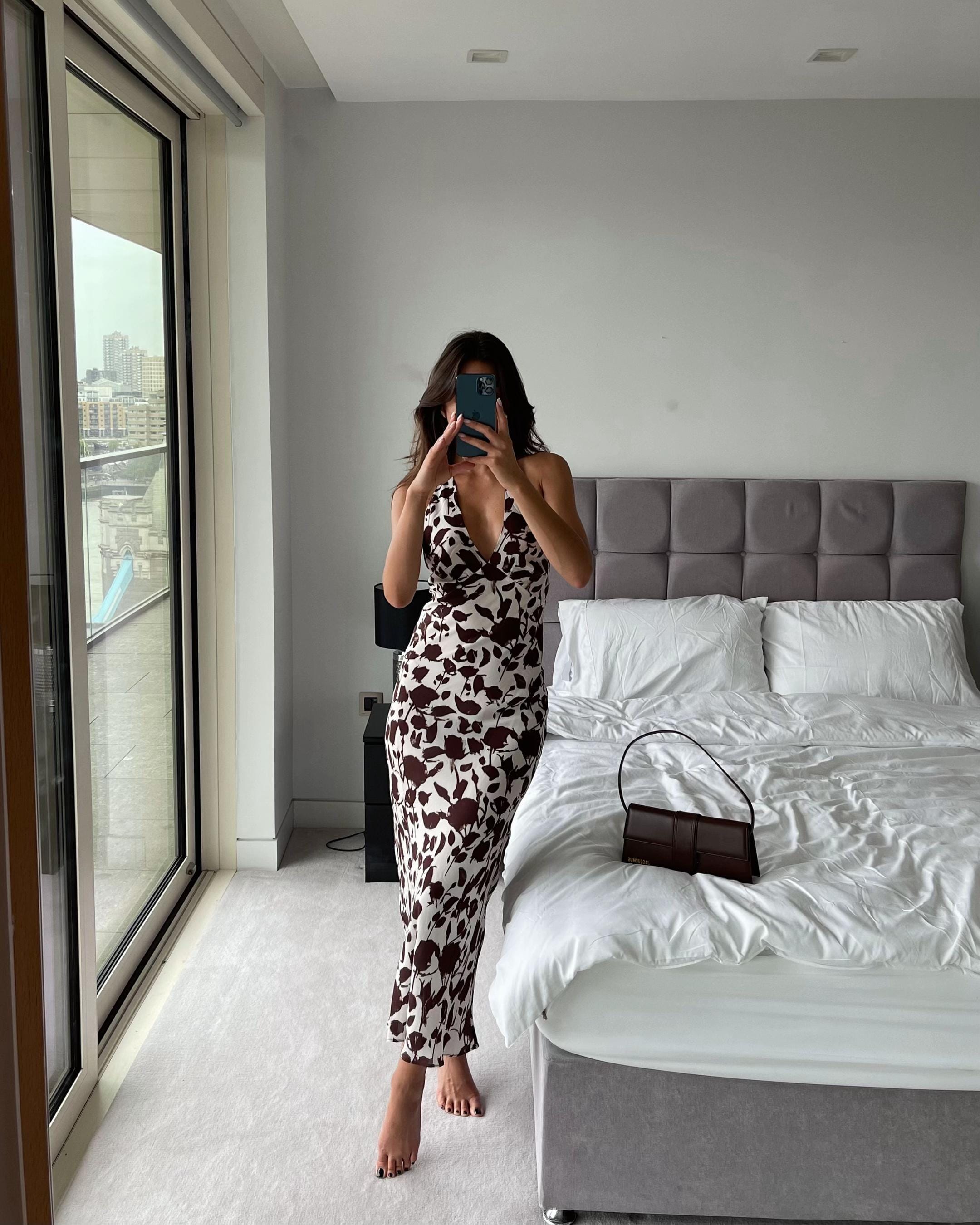 Post 6 by Olya Davies on TikTok (video)