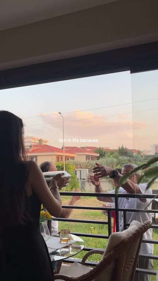 Post 4 by Beliz Akyuz on TikTok (video)