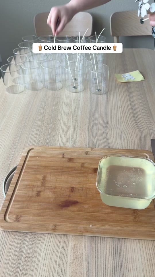 Post 2 by LE PÉTALE on TikTok (video)