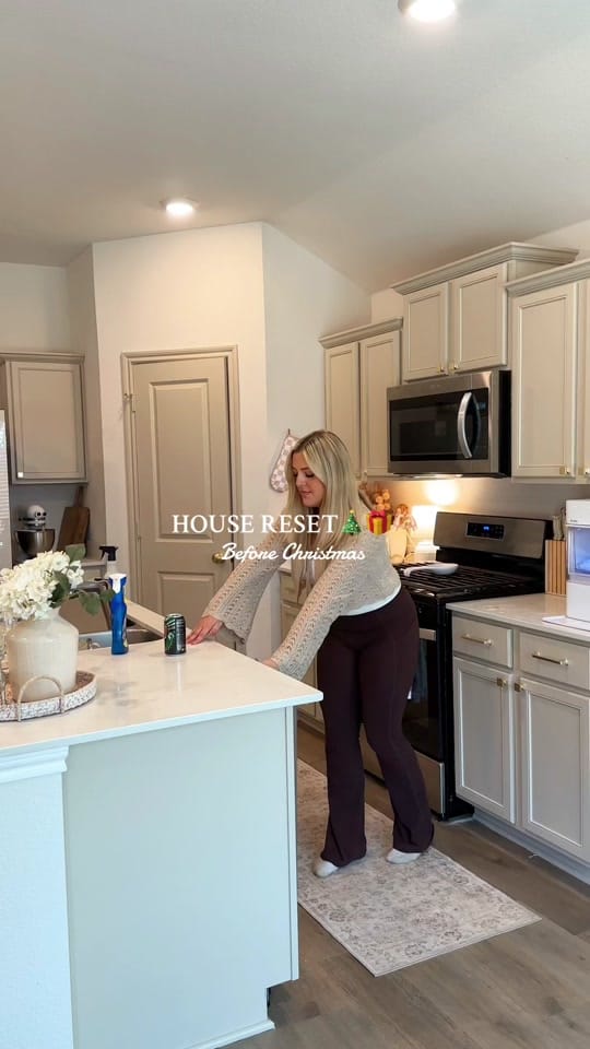Post 4 by Jenna Cook on TikTok (video)