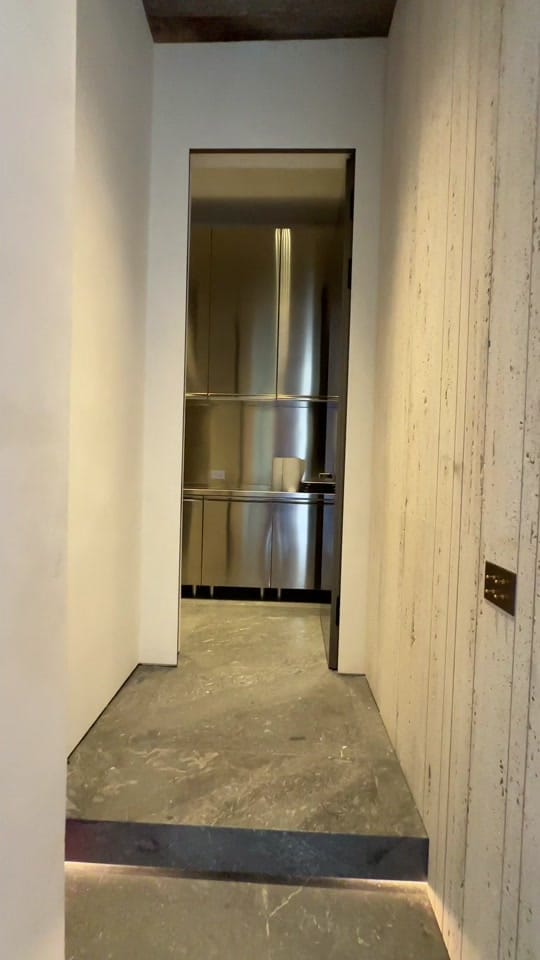 Post 9 by Luxury Homes In Los Angeles on TikTok (video)