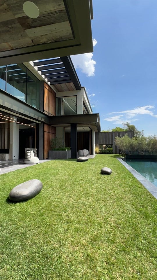 Post 10 by Luxury Homes In Los Angeles on TikTok (video)