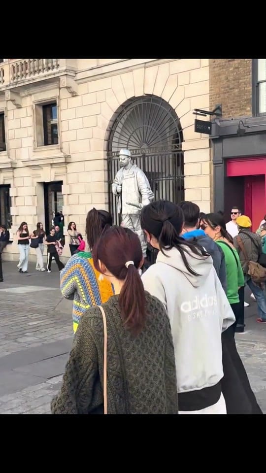 Post 8 by London Walk 4k on TikTok (video)