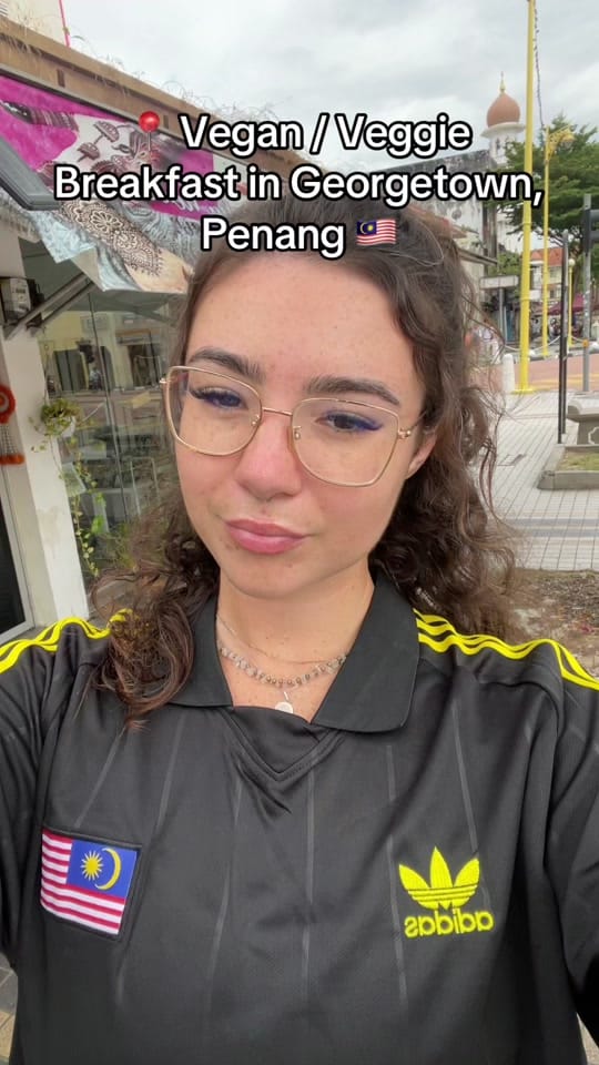 Post 2 by ilovechloeholder on TikTok (video)