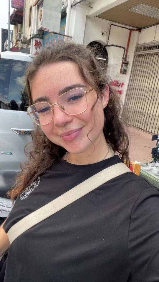 Post 1 by ilovechloeholder on TikTok (video)
