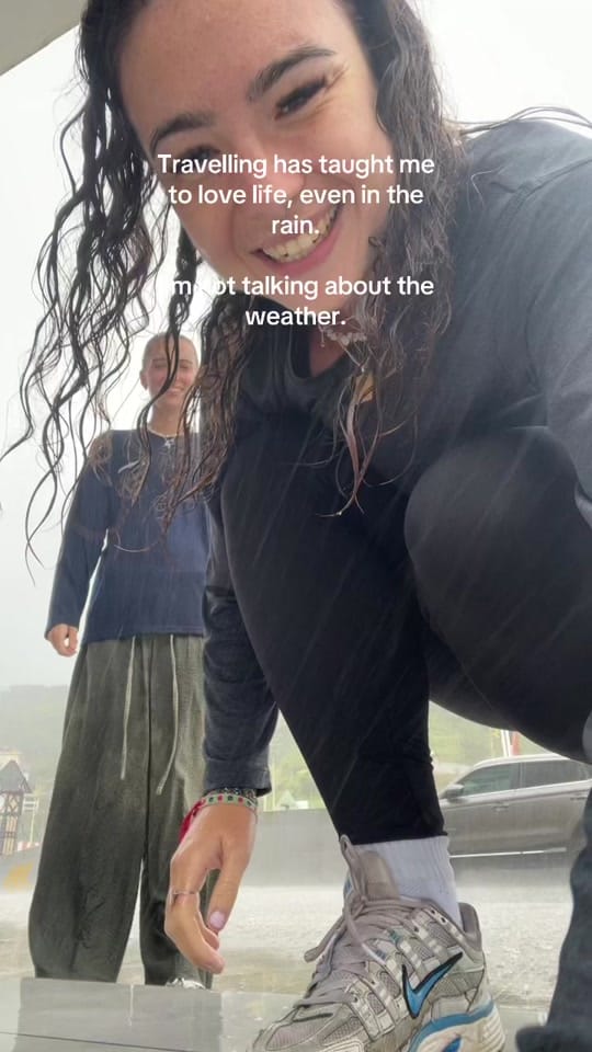 Post 3 by ilovechloeholder on TikTok (video)