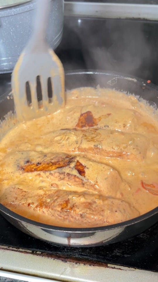 Post 6 by mixnmeal on TikTok (video)