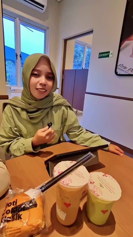 Post 6 by Amet & Nurul on TikTok (video)