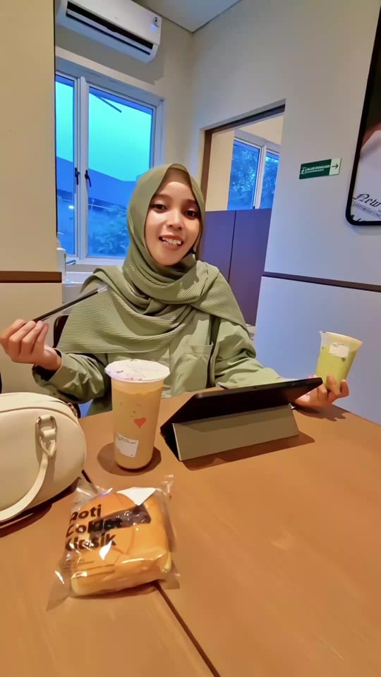 Post 4 by Amet & Nurul on TikTok (video)