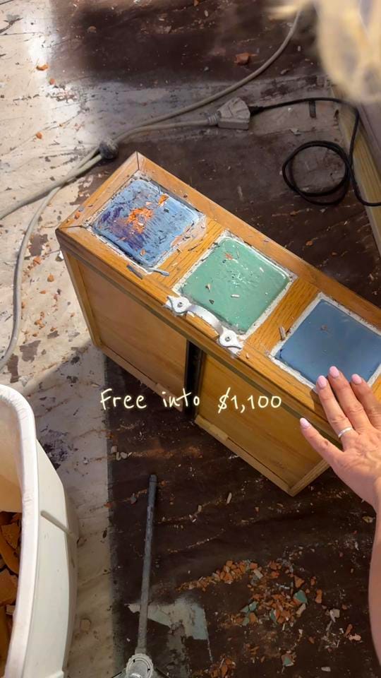 Post 5 by KellysFurnitureFlips on TikTok (video)