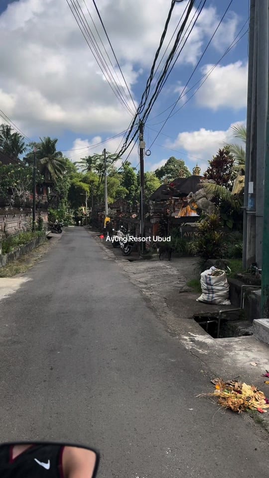 Post 2 by Sam&Ben | Travel 🌍✈️ on TikTok (video)