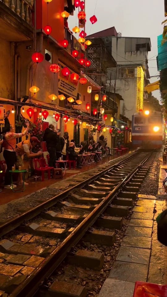 Post 8 by Sam&Ben | Travel 🌍✈️ on TikTok (video)
