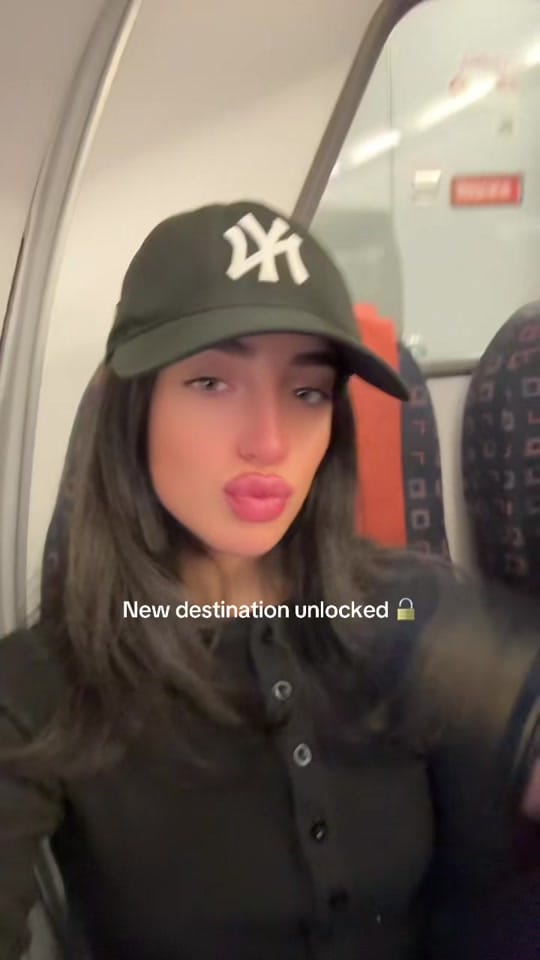 Post 3 by Estella on TikTok (video)