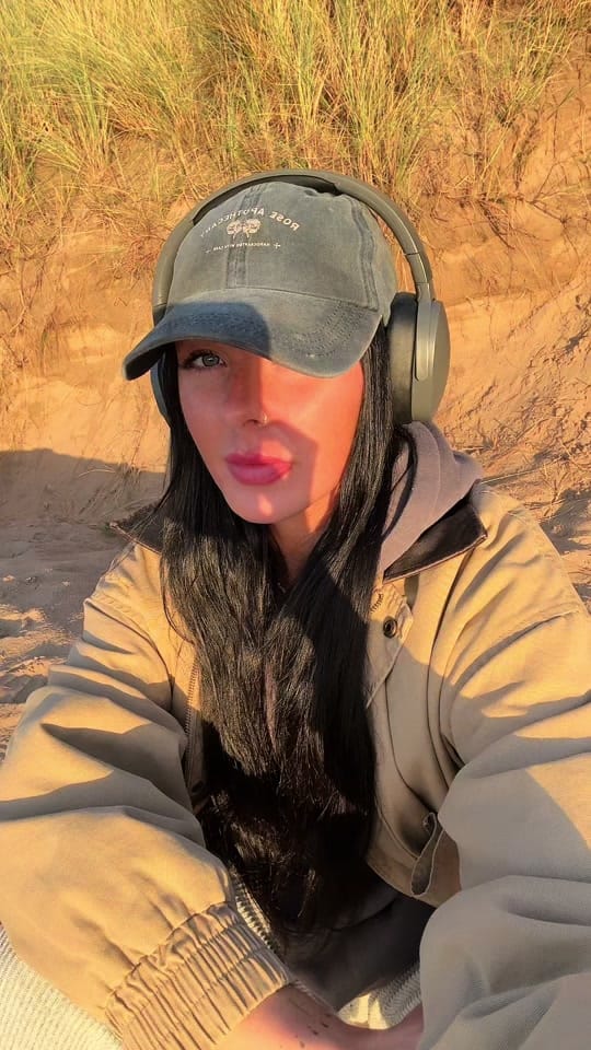 Post 10 by Lou | Scotland & Travel 🌿🌼 on TikTok (video)