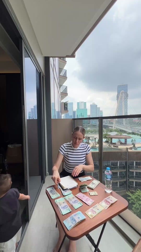 Post 9 by Jessi Jean on TikTok (video)