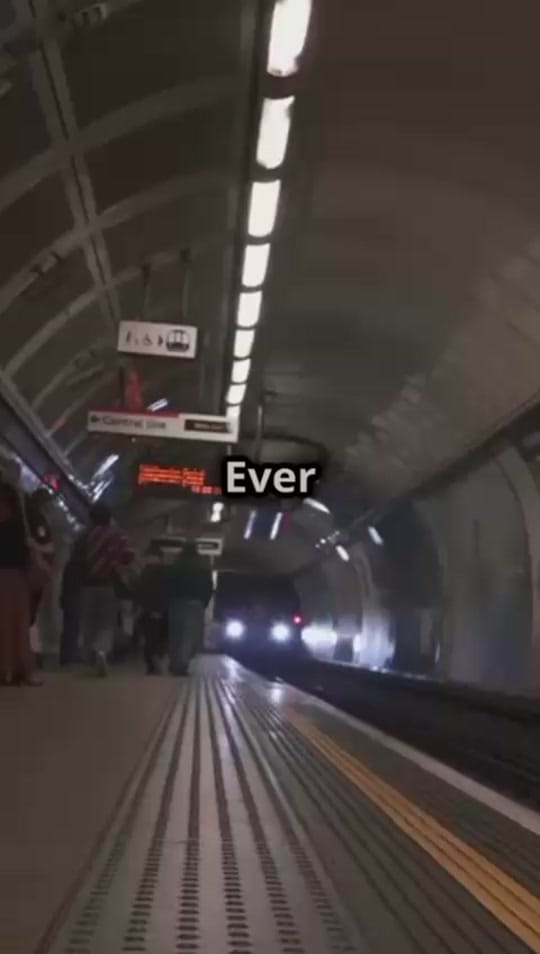Post 3 by OH My LONඩන් on TikTok (video)
