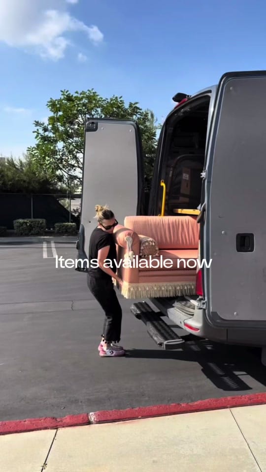 Post 5 by Retrodeo.la on TikTok (video)
