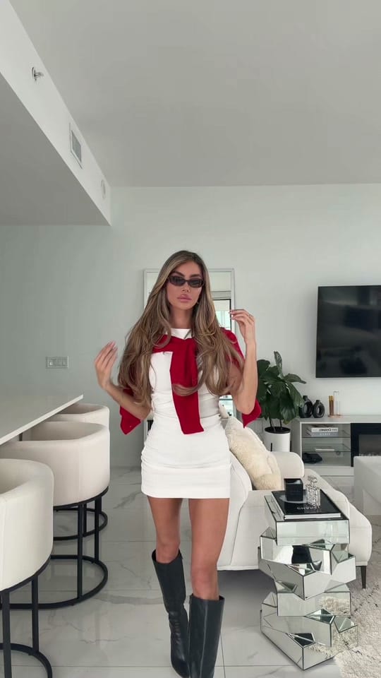 Post 6 by Enna Schell on TikTok (video)