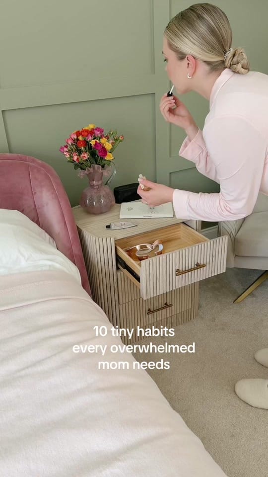 Post 2 by Julia Hunt on TikTok (video)