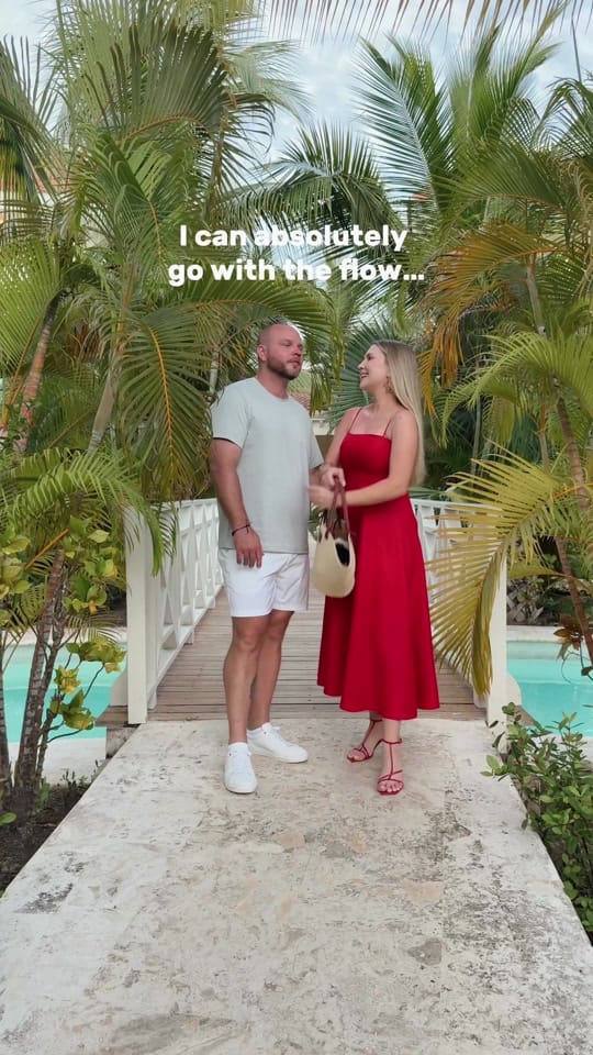 Post 1 by Julia Hunt on TikTok (video)