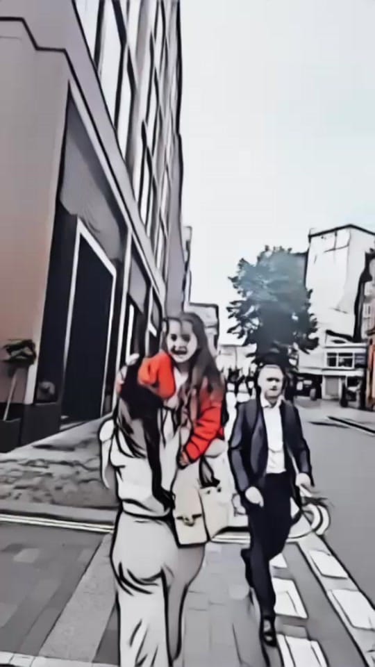 Post 2 by Fatima Anida on TikTok (video)