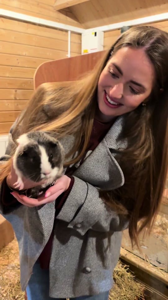 Post 9 by Rosie🤎 on TikTok (video)