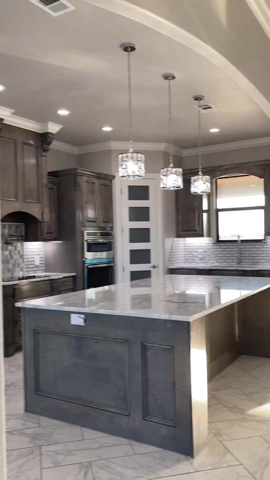 Post 2 by E&L Homebuilders on TikTok (video)