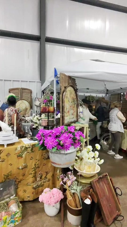 Post 9 by The Vintage Market on TikTok (video)