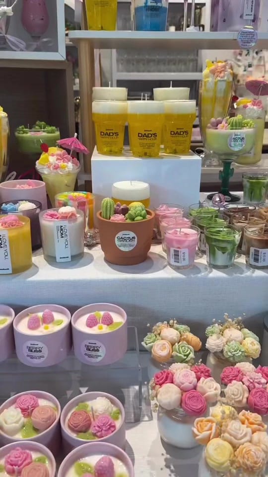 Post 2 by Jeelook on TikTok (video)