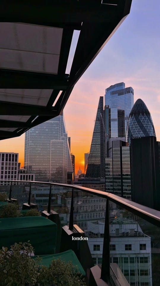 Post 10 by Veronika | London & Travel on TikTok (video)