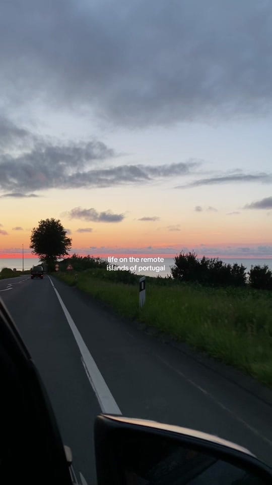 Post 8 by aniyora | london + travel on TikTok (video)