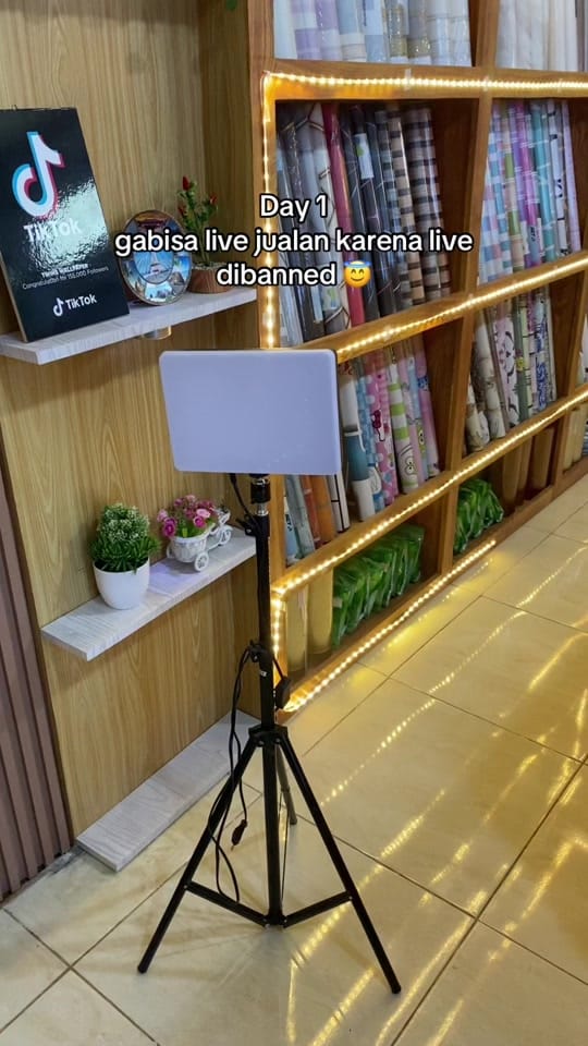 Post 9 by Twins Wallpaper on TikTok (video)