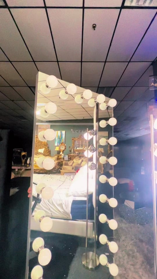 Post 6 by PearlFurnitureOutlet on TikTok (video)