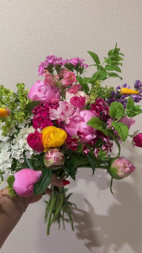 Post 1 by Diana Mosina on TikTok (video)