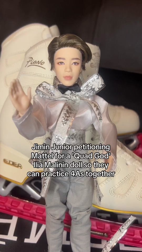 Post 2 by Jimin on TikTok (video)
