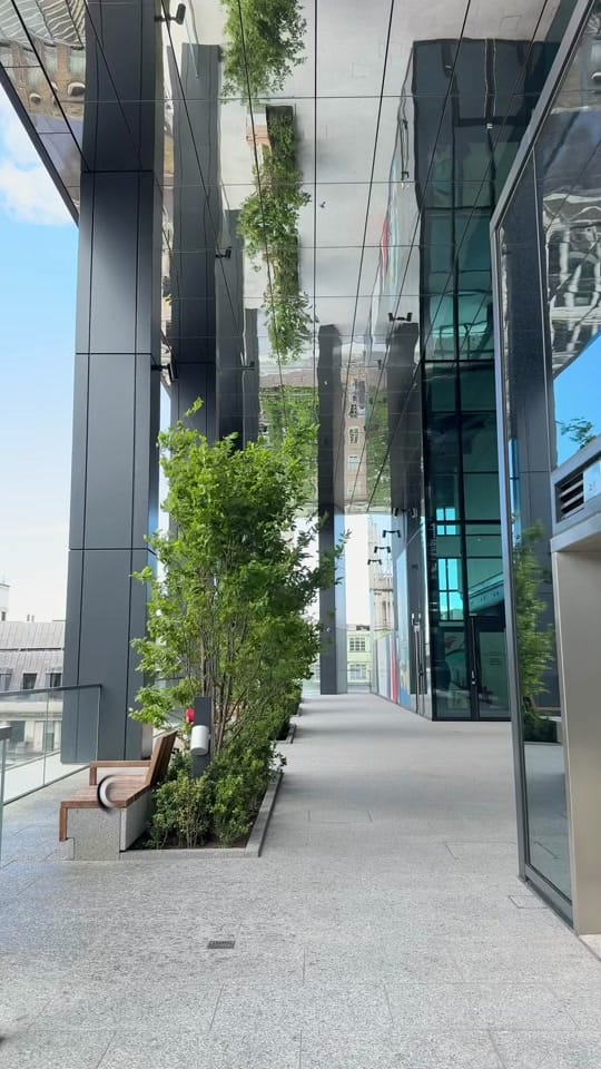 Post 10 by See London Live on TikTok (video)