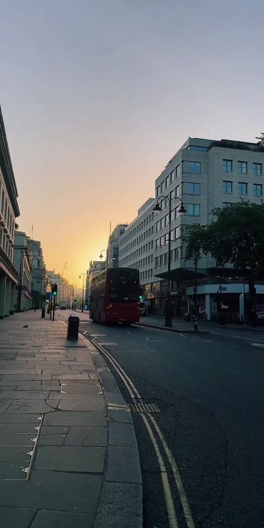 Post 1 by See London Live on TikTok (video)